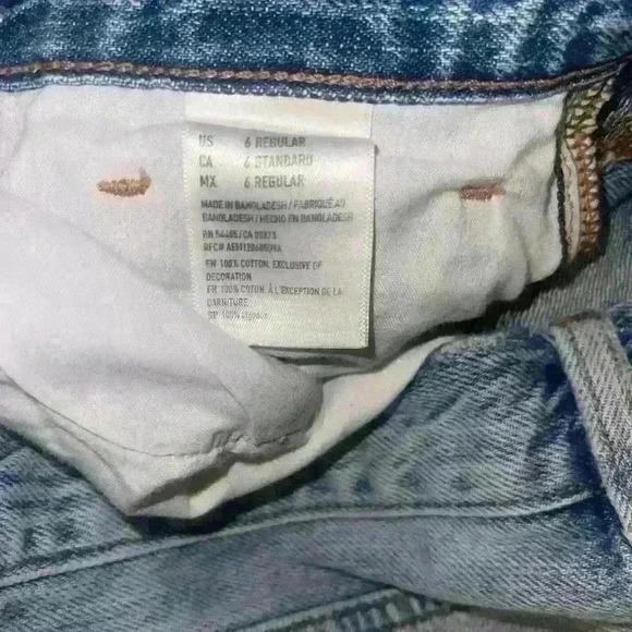 American Eagle Ripped Mom Jeans - Picture 5 of 5